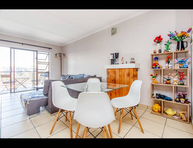 2 BEDROOM APARTMENT FOR SALE IN BARBEQUE DOWNS